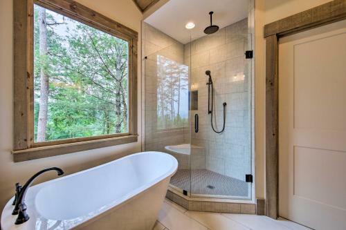 Charming Ellijay Escape Hot Tub And Game Room