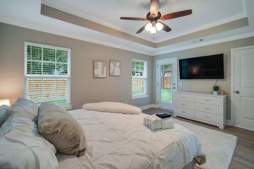 Beautiful New Construction Only 4 Min To Downtown!