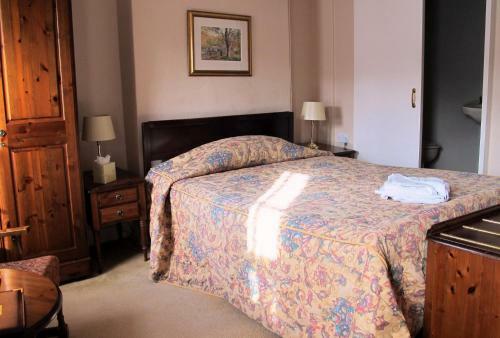 Royal Oak Hotel