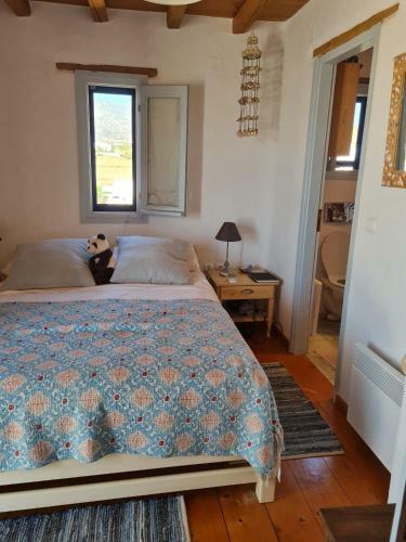 House Feinikas - Quiet Area With Beach Access