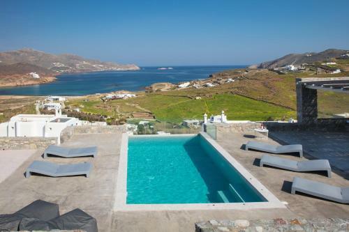 The Mykonist Ftelia Villas