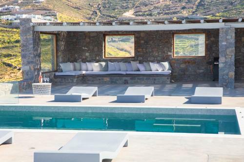 The Mykonist Ftelia Villas