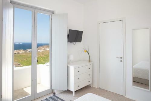 The Mykonist Ftelia Villas