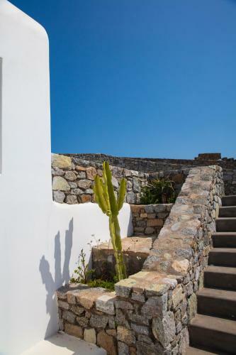 The Mykonist Ftelia Villas