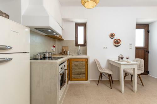 White Luxurious Apartments II