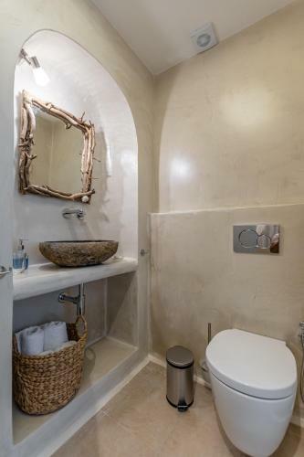 White Luxurious Apartments II