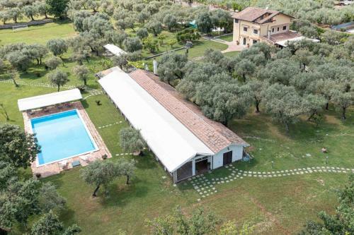 Il Quadrifoglio: Villetta Con Piscina A Formia