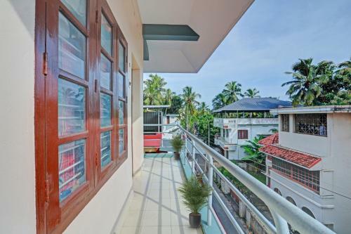 Hotel Oyo 91839 Imperial Apartment