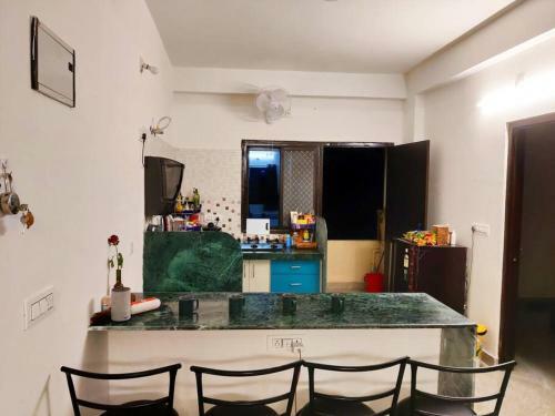 Apartamento Private Room In Ticana 2bhk