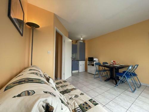 Apartamento Studio Ch�telaillon-plage, 1 Pi�ce, 4 Personnes - Fr-1-246-638
