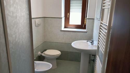 Villa Indipendente Con Parcheggio Privato E Giardinetto