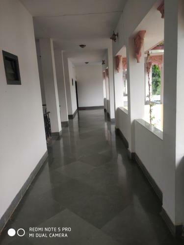 Hotel Chandra Hill Resort