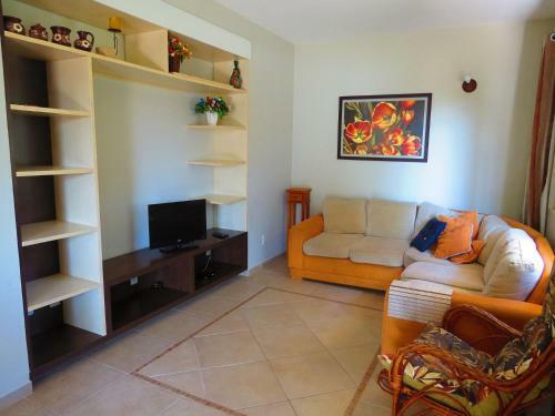 C�d 411- Casa Quadra Mar Em Bombinhas Centro - 30m Da Praia