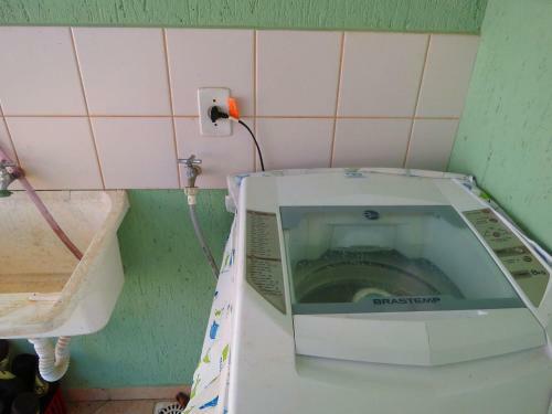 C�d 411- Casa Quadra Mar Em Bombinhas Centro - 30m Da Praia