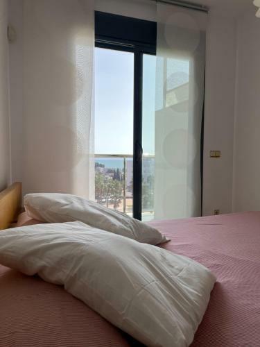 Apartamento Con Piscina Y Jard�n