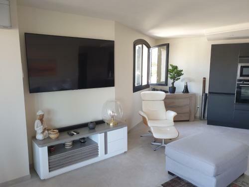 Apartamento Magnifique 2 Pi�ces Vue Port Et Mer