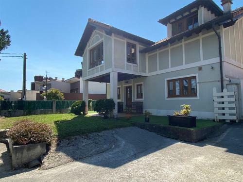 Villa Carrera