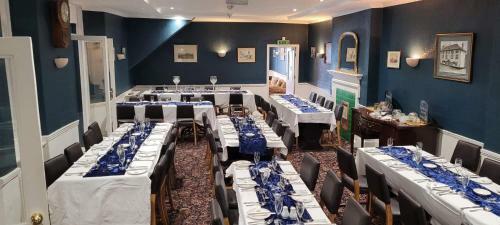 Howards At The White Hart Hotel