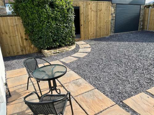 1 Bed Luxury Home In Leeds With Optional Hot Tub