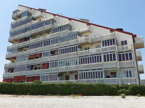 Inviting Apartment In Marotta With Veranda