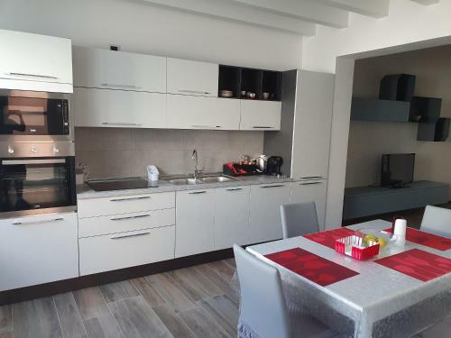 Modern & Stylish Apartment In Central Marsala