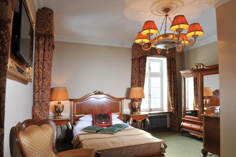 Hostal Palac Pac�ltowo