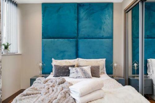 Apartamento Marble Deluxe - City Centre Apt- Parking & Wifi