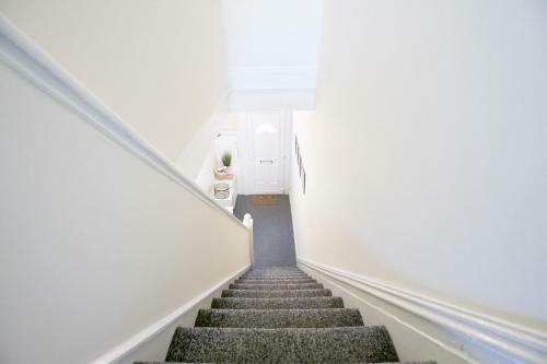 Apartamento 10 Mins From Manchester City Ctr 4-bedroom House