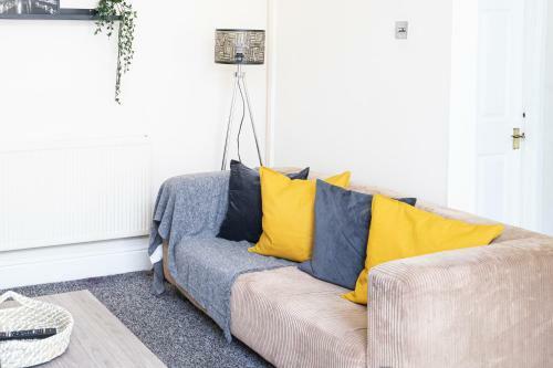 Apartamento 10 Mins From Manchester City Ctr 4-bedroom House
