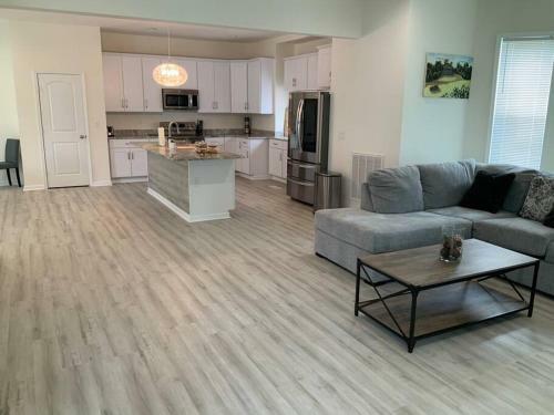 6 Bd 3ba Home Walking Distance To Downtown