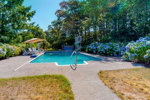 Hydrangea Pool House