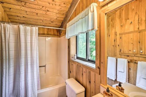 Serene Berkshires Cabin With Deck And Fire Pit!
