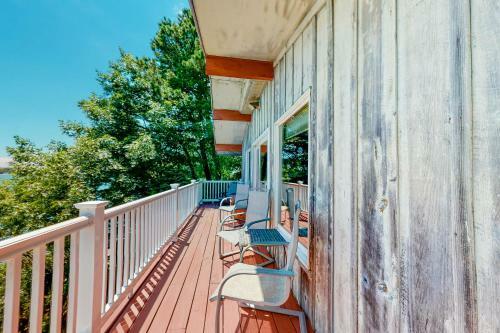 House On Big Sandy Pond