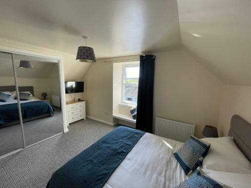 Cozy 2 Bedroom Cottage With Log Burner On Loch Ken