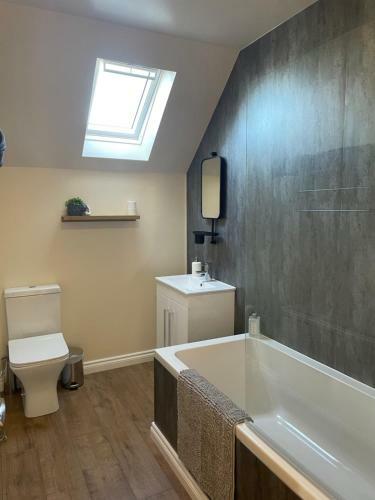 Cozy 2 Bedroom Cottage With Log Burner On Loch Ken