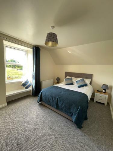 Cozy 2 Bedroom Cottage With Log Burner On Loch Ken