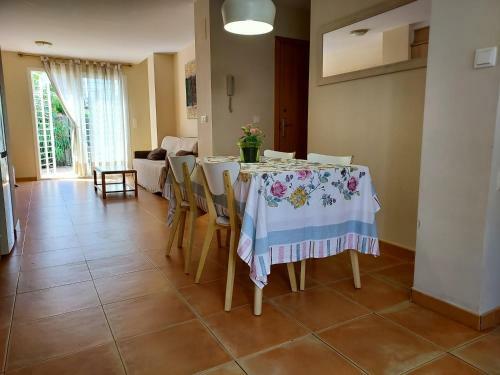 Casa De Vacaciones Con Piscina Comunitaria