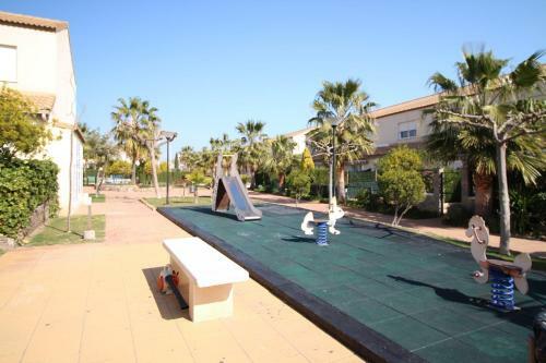 Casa De Vacaciones Con Piscina Comunitaria