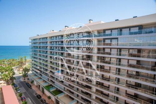 Apartamento Casa Patty - Iv�n Luxury Homes - 11� Pta. Norte - 1� L�nea De Playa