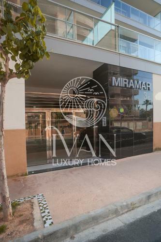 Apartamento Casa Patty - Iv�n Luxury Homes - 11� Pta. Norte - 1� L�nea De Playa
