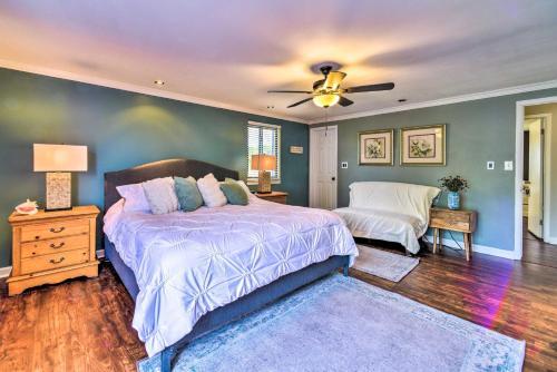 Nostalgic Beach Retreat Kayaks And Hot Tub!