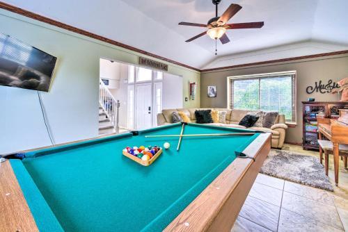 Nostalgic Beach Retreat Kayaks And Hot Tub!
