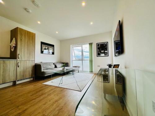 Modern & Stylish Minimalist Apartment
