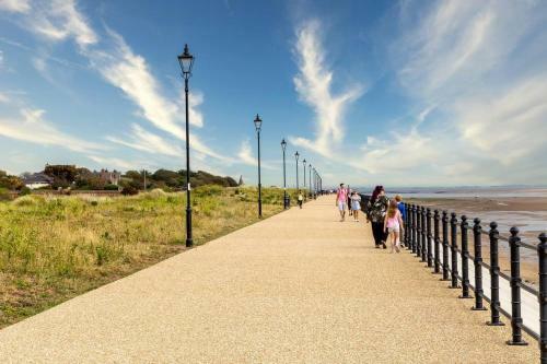Remarkable 1-bed Apartment In Lytham Saint Annes