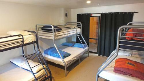 Albergue Bay Adventurer Apartments