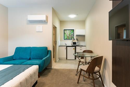 Dolphin Motel