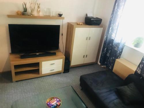 Apartment With 2 Rooms 60m2