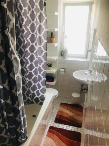 Apartment With 2 Rooms 60m2