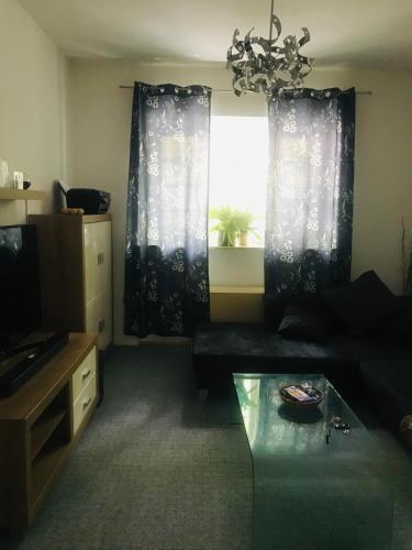 Apartment With 2 Rooms 60m2