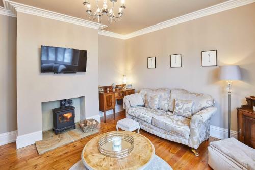 Host & Stay - Oakwood